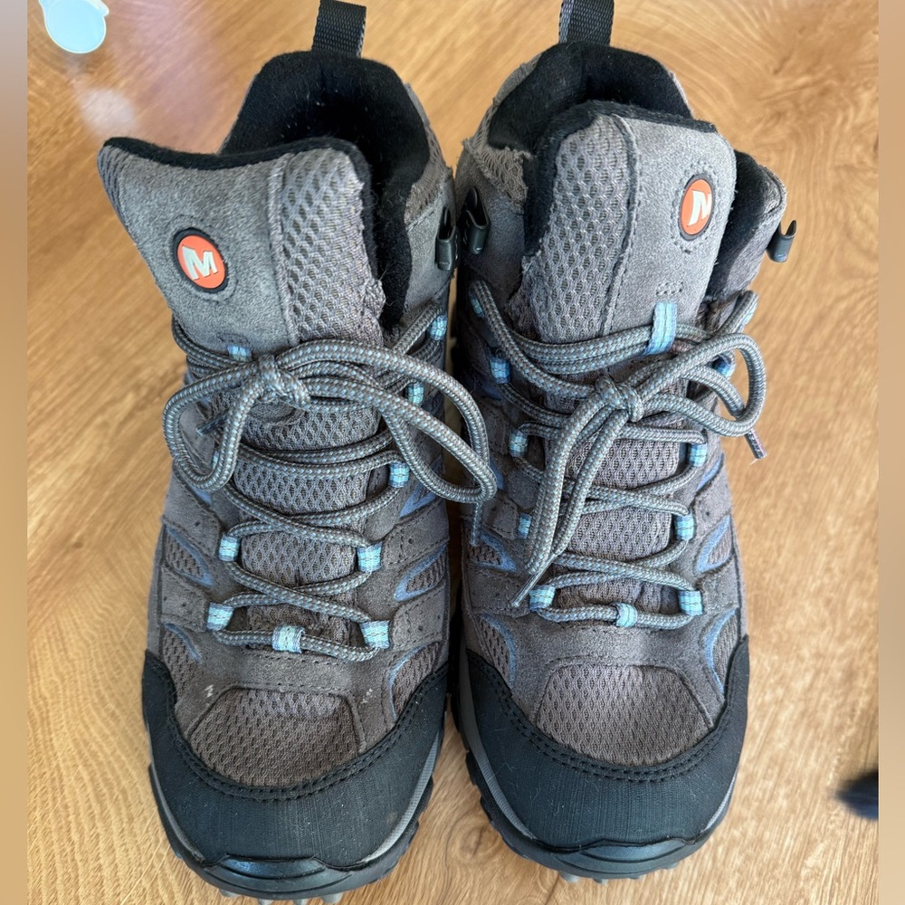 Merrell Moab waterproof boots size 9